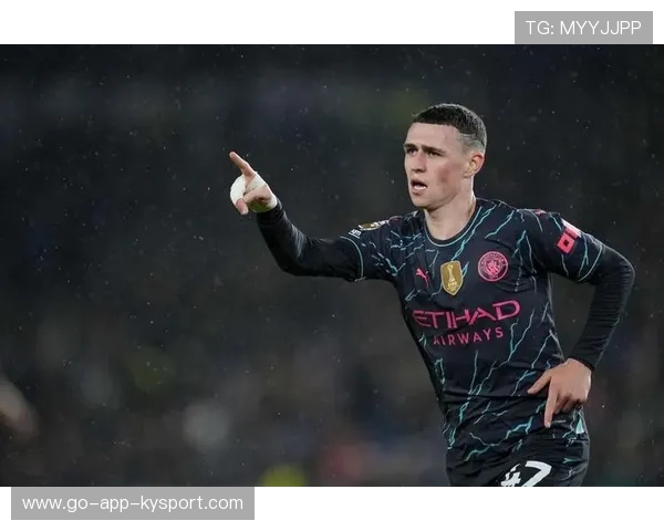 福登在禁区外围的远射成为对手防守重心，福登fm