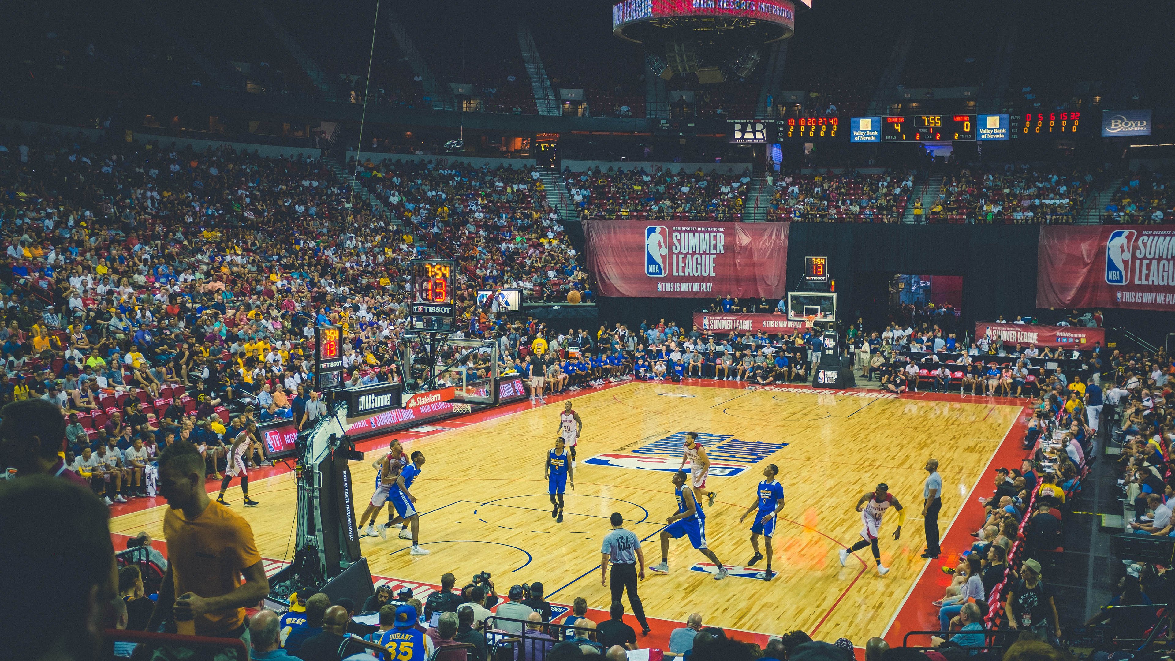 火箭对独行侠！伤病名单分析：休城2人缺阵+主力出战存疑，浓眉缺席引发热议